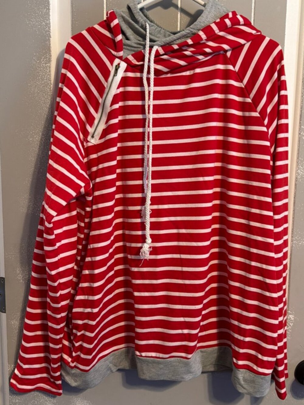 Godshield Women’s Hoodie Red White & Gray Drawstring Pockets Size 2XL NIP New
